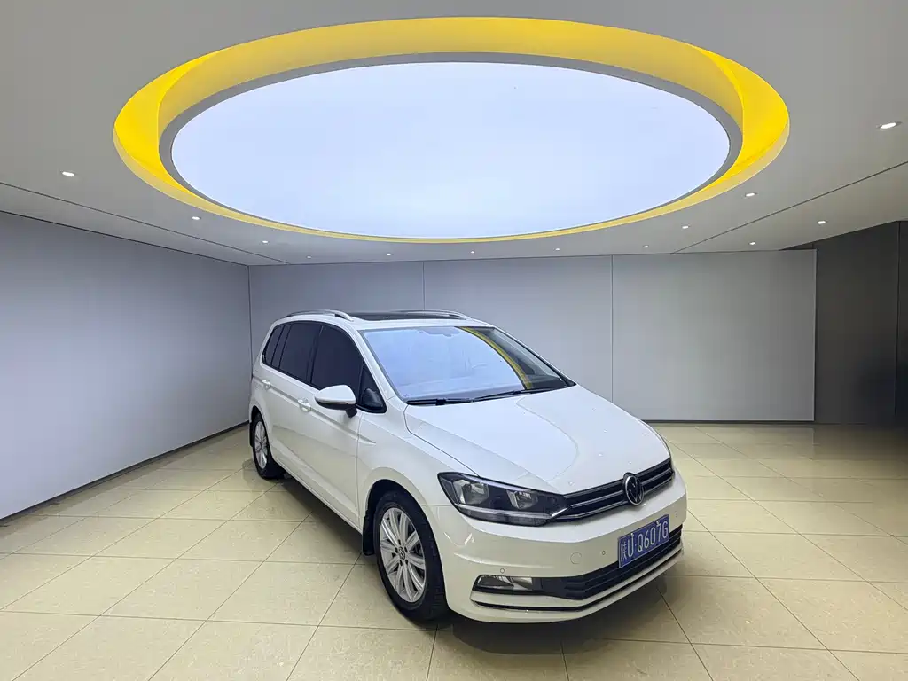 Volkswagen Touran — миниатюра 3