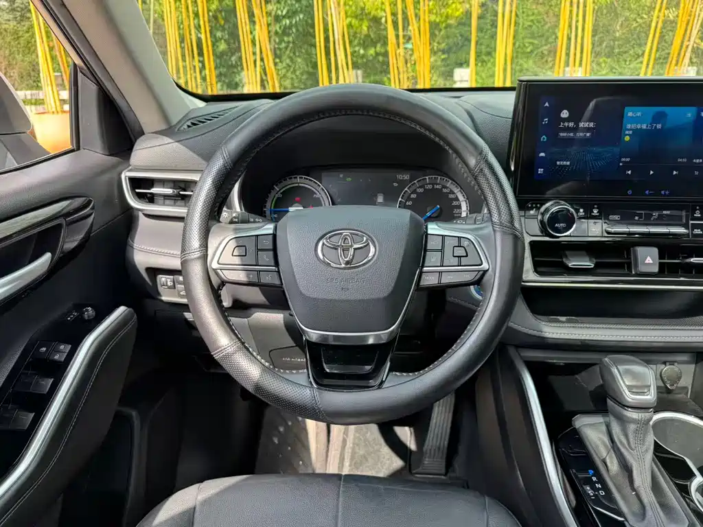 Toyota Highlander — миниатюра 18