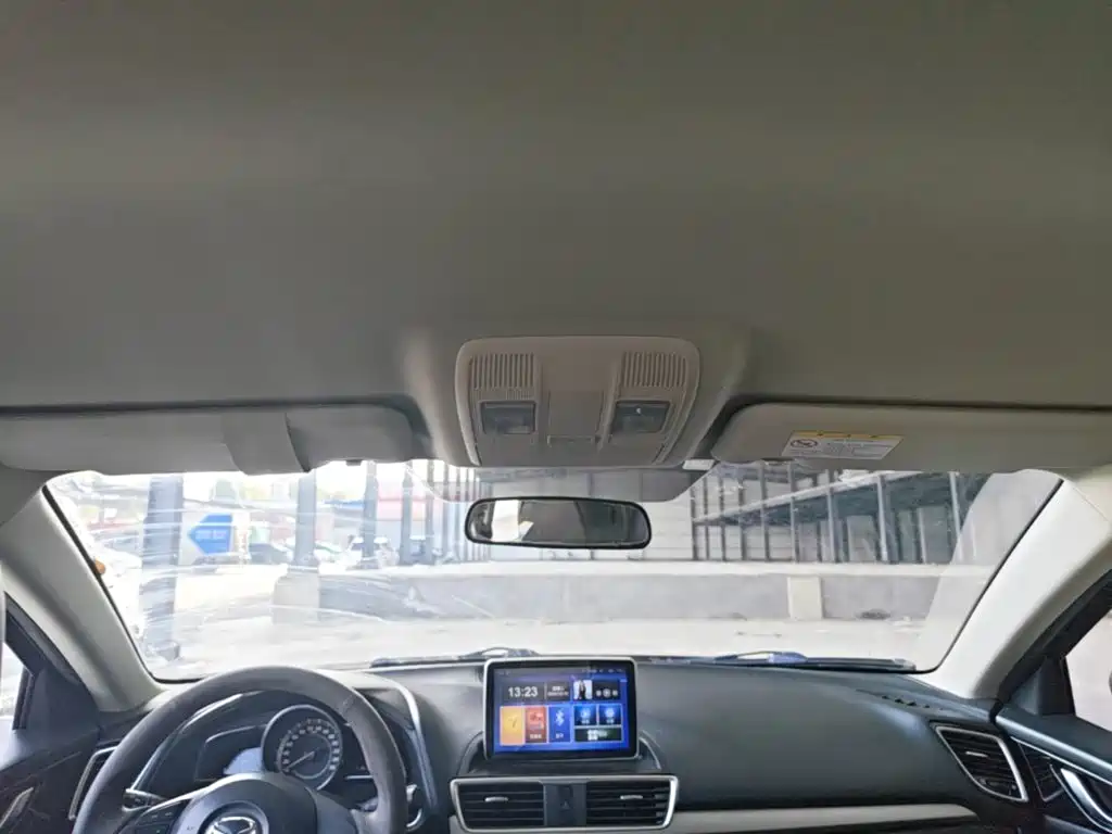 Mazda 3 Axela — миниатюра 18