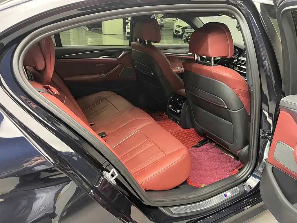 BMW 5 Series — миниатюра 29