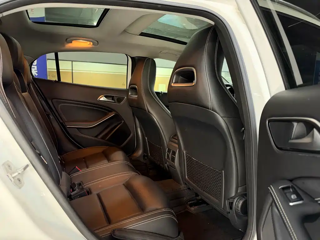 Mercedes-Benz GLA — миниатюра 13