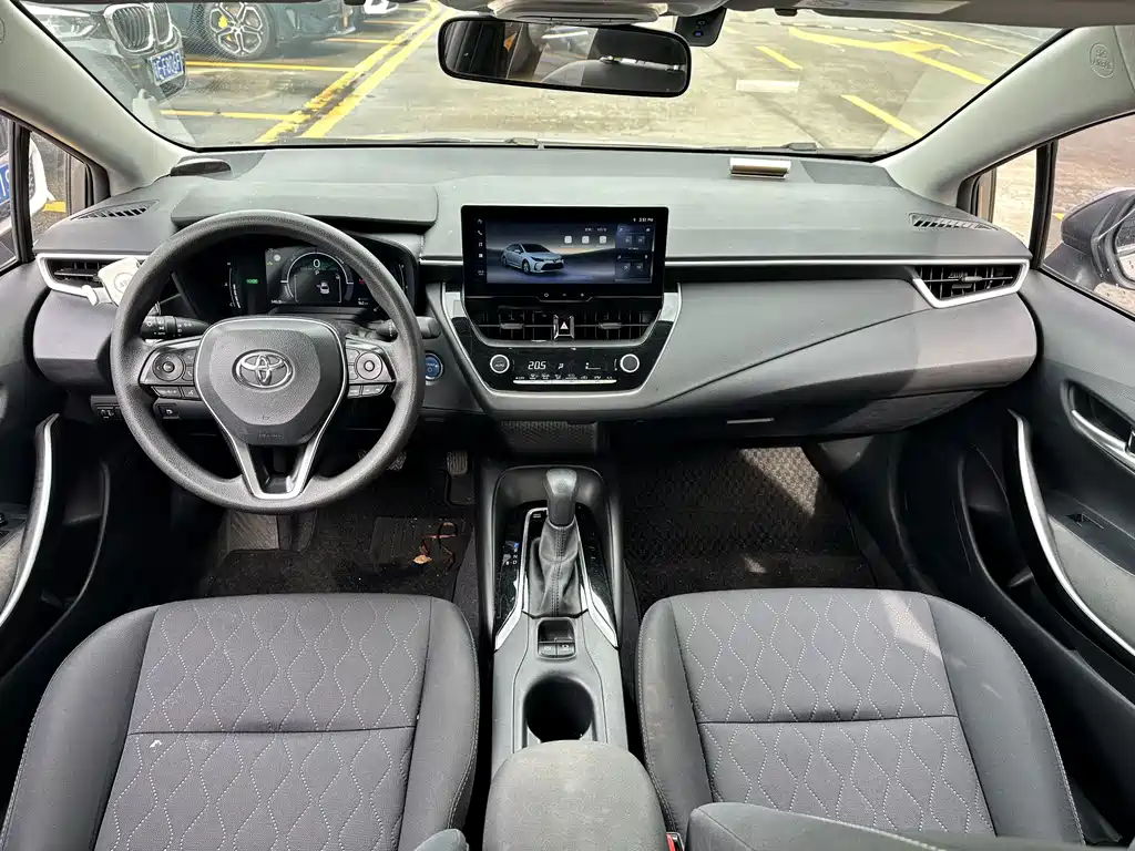 Toyota Corolla — миниатюра 13