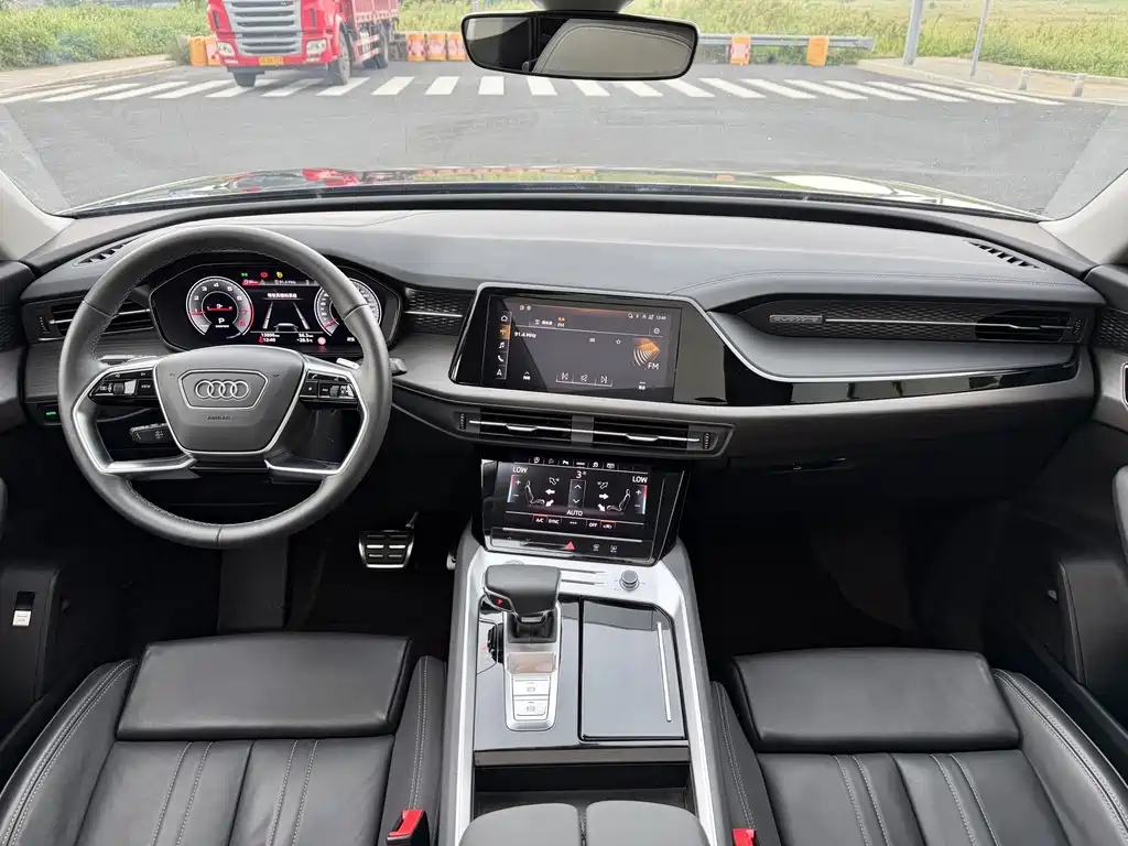 Audi Q6 — миниатюра 3