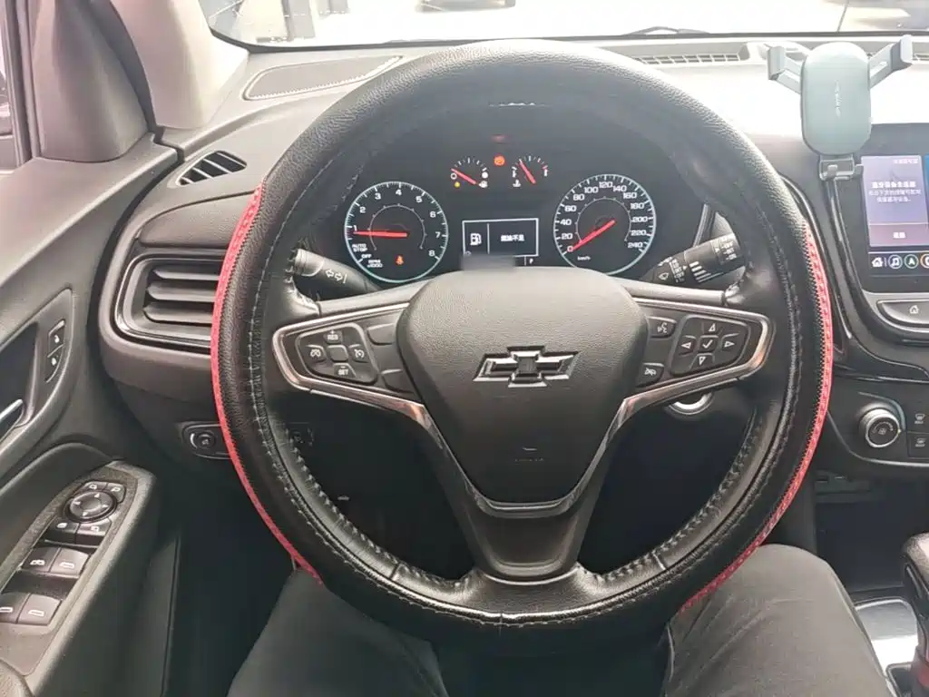 Chevrolet Equinox — миниатюра 11