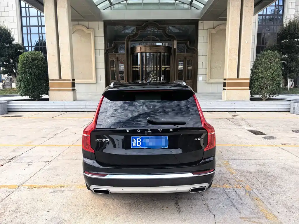 Volvo XC90 — миниатюра 3