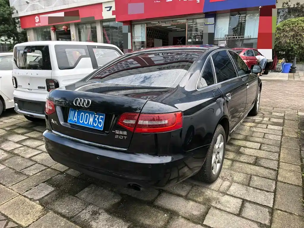 Audi A6L 2010 2.0 TFSI AT