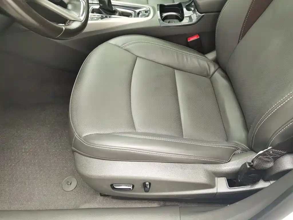 Chevrolet Malibu — миниатюра 20