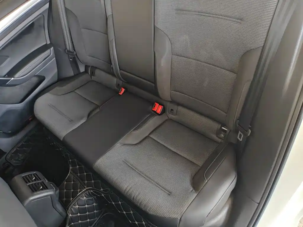 Volkswagen Golf — миниатюра 17