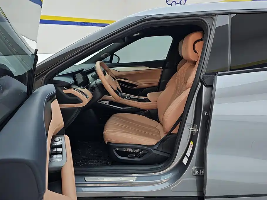 BYD L EV — миниатюра 9