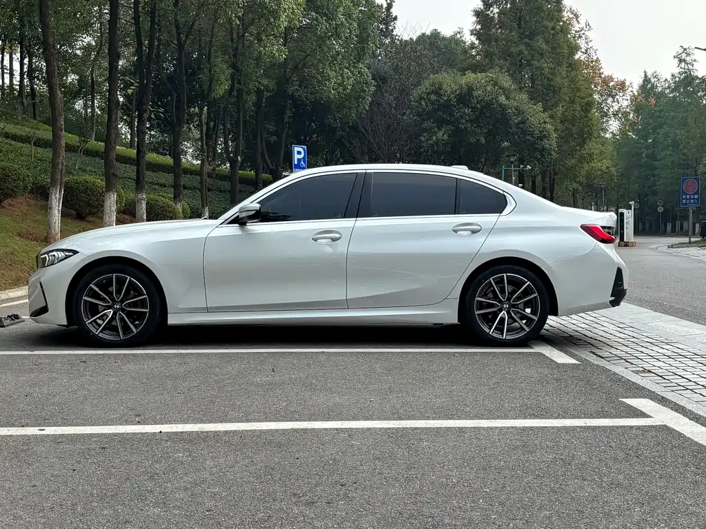 BMW 3 Series — миниатюра 26