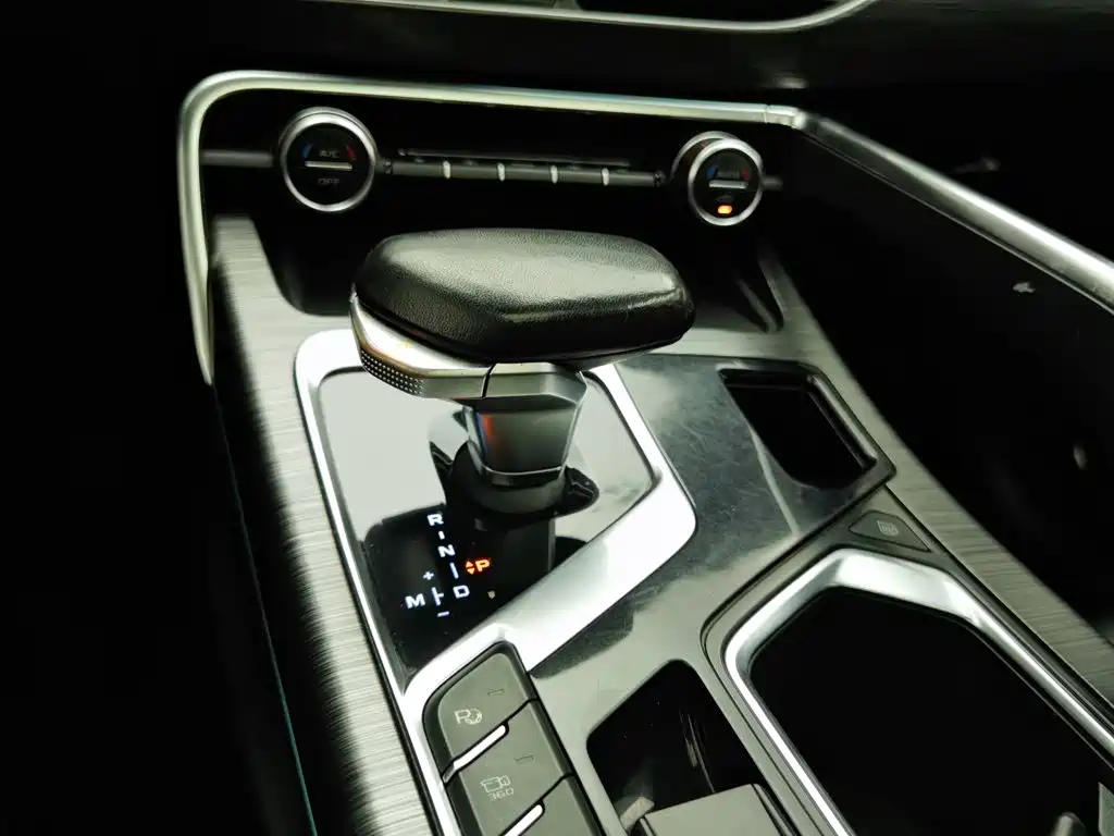 Geely Xingyue — миниатюра 13