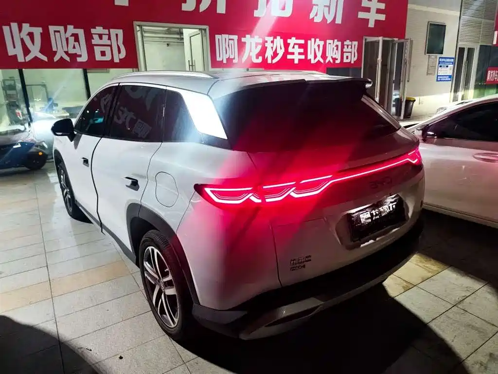 BYD L DM-i — миниатюра 6