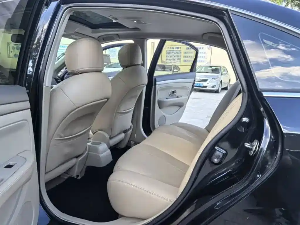 Nissan Sylphy — миниатюра 13