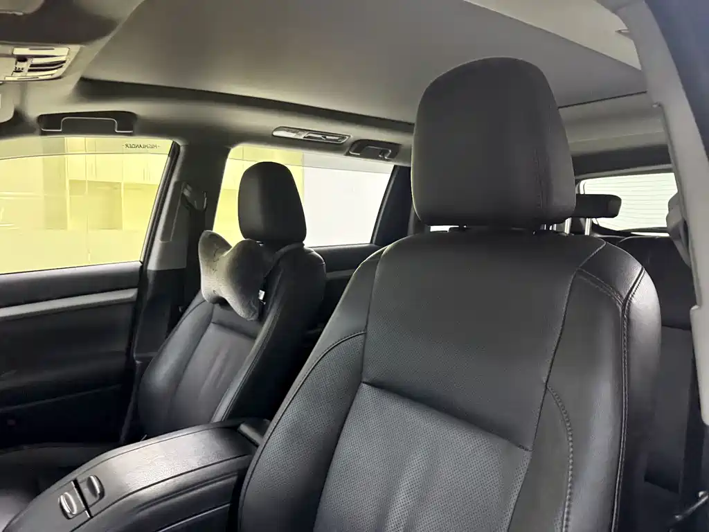 Toyota Highlander — миниатюра 10
