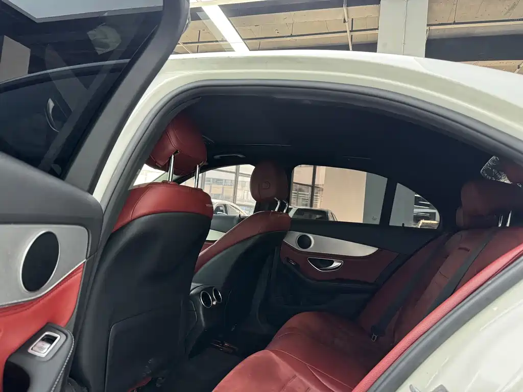 Mercedes-Benz C-Class — миниатюра 7