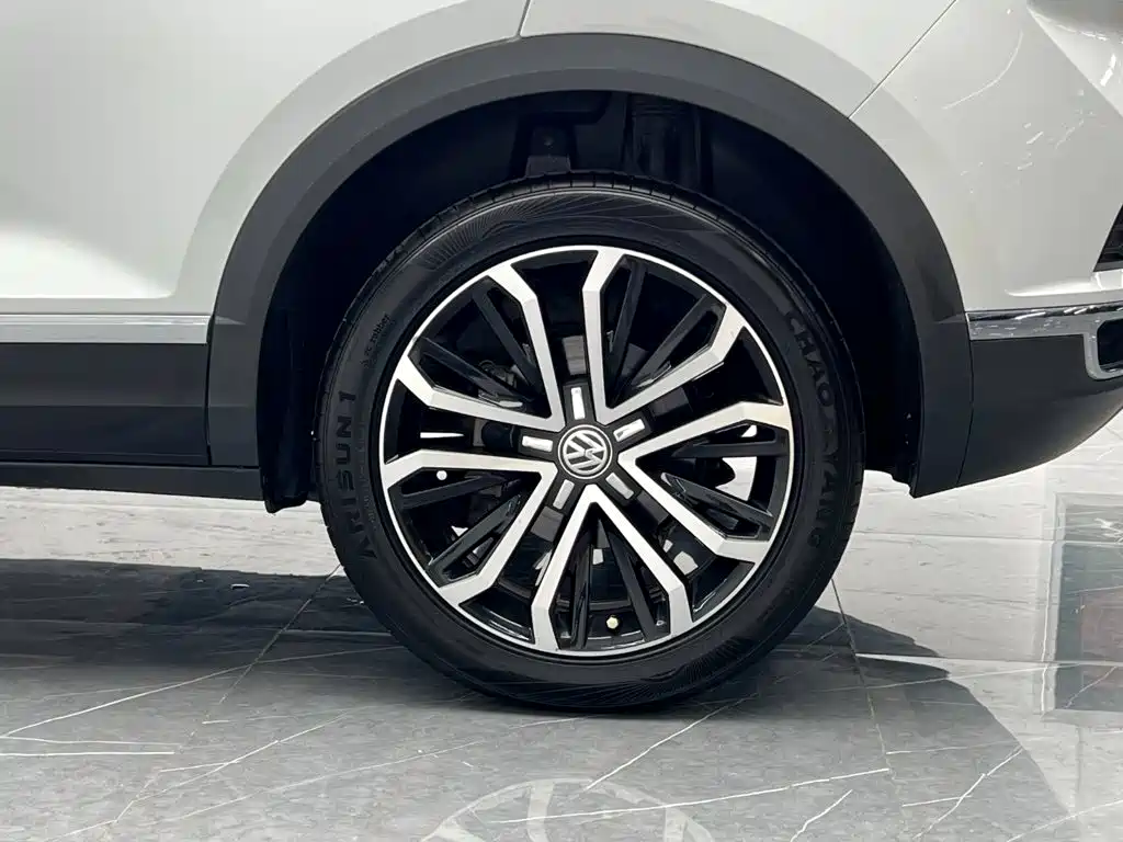 Volkswagen T-Roc — миниатюра 24
