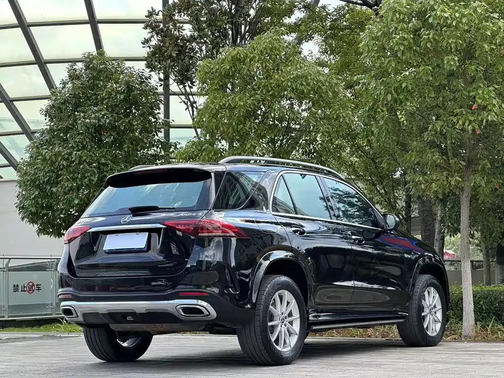 Mercedes-Benz GLE (Import) — миниатюра 9