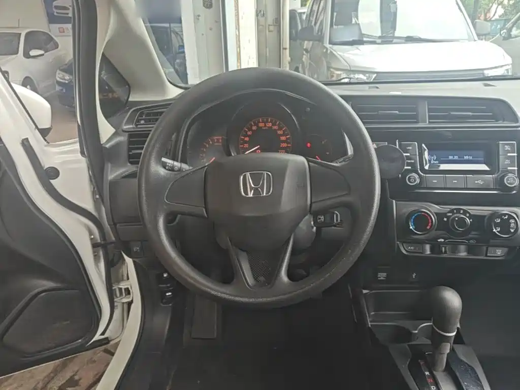 Honda Fit — миниатюра 11