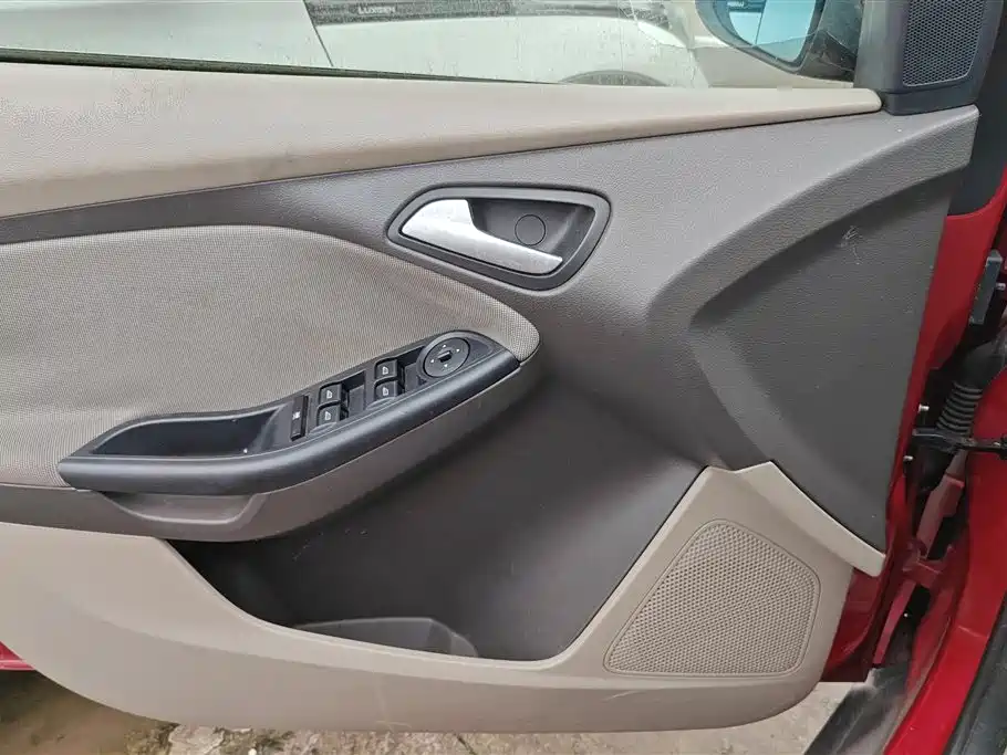 Ford Focus 2012 1.6L AT Comfort