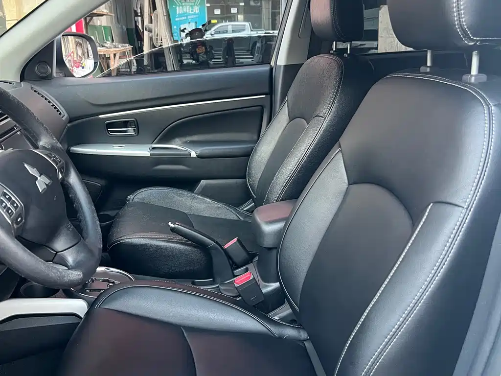 Mitsubishi ASX — миниатюра 7