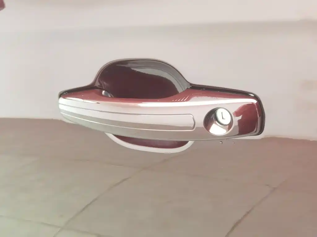 Lincoln Nautilus (Import) — миниатюра 18