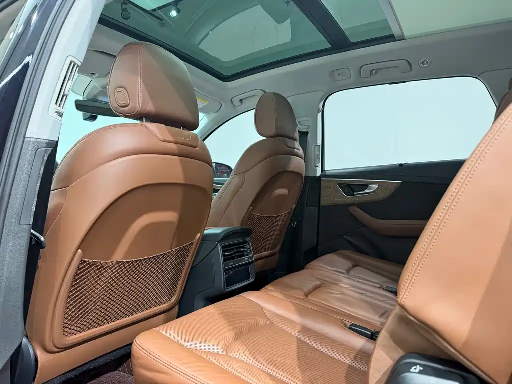 Audi Q7 — миниатюра 17