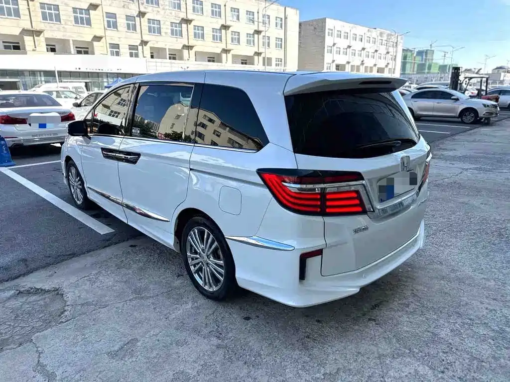 Honda Elysion — миниатюра 7