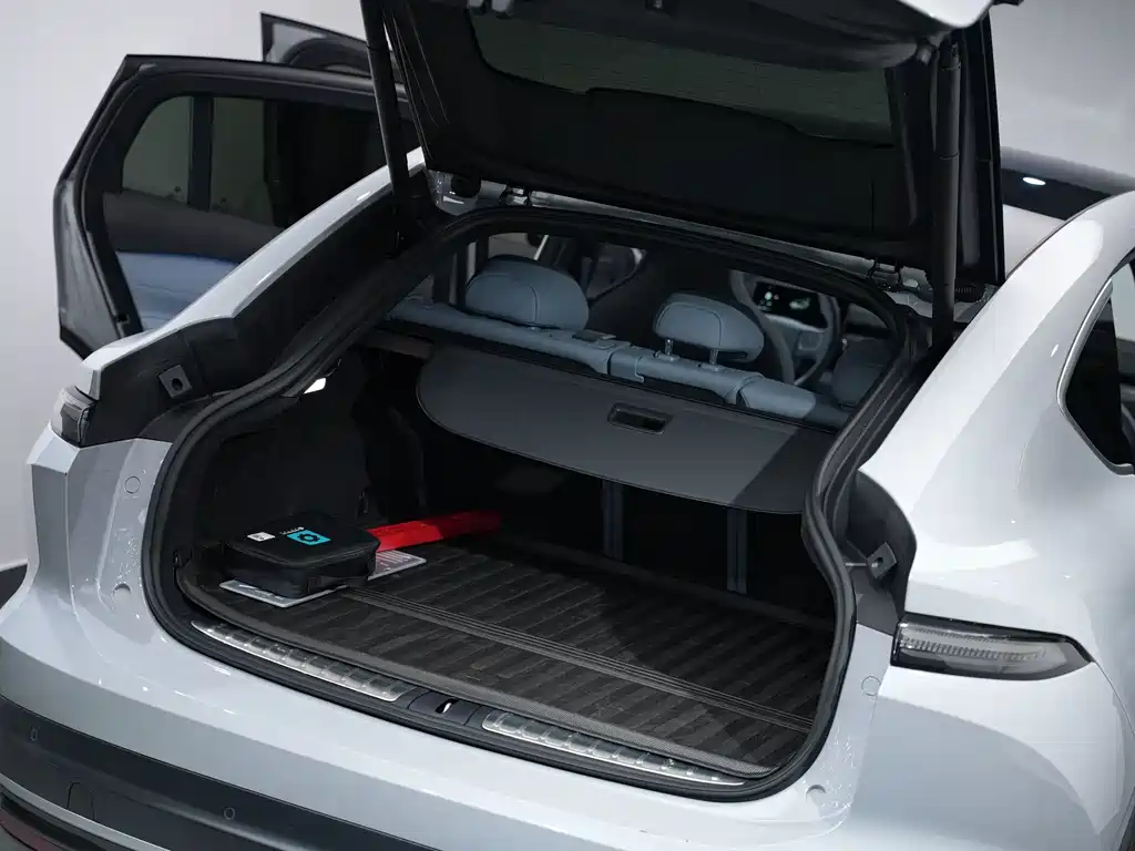 NIO EC6 — миниатюра 10