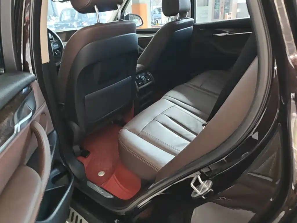 BMW X5 (Import) — миниатюра 17