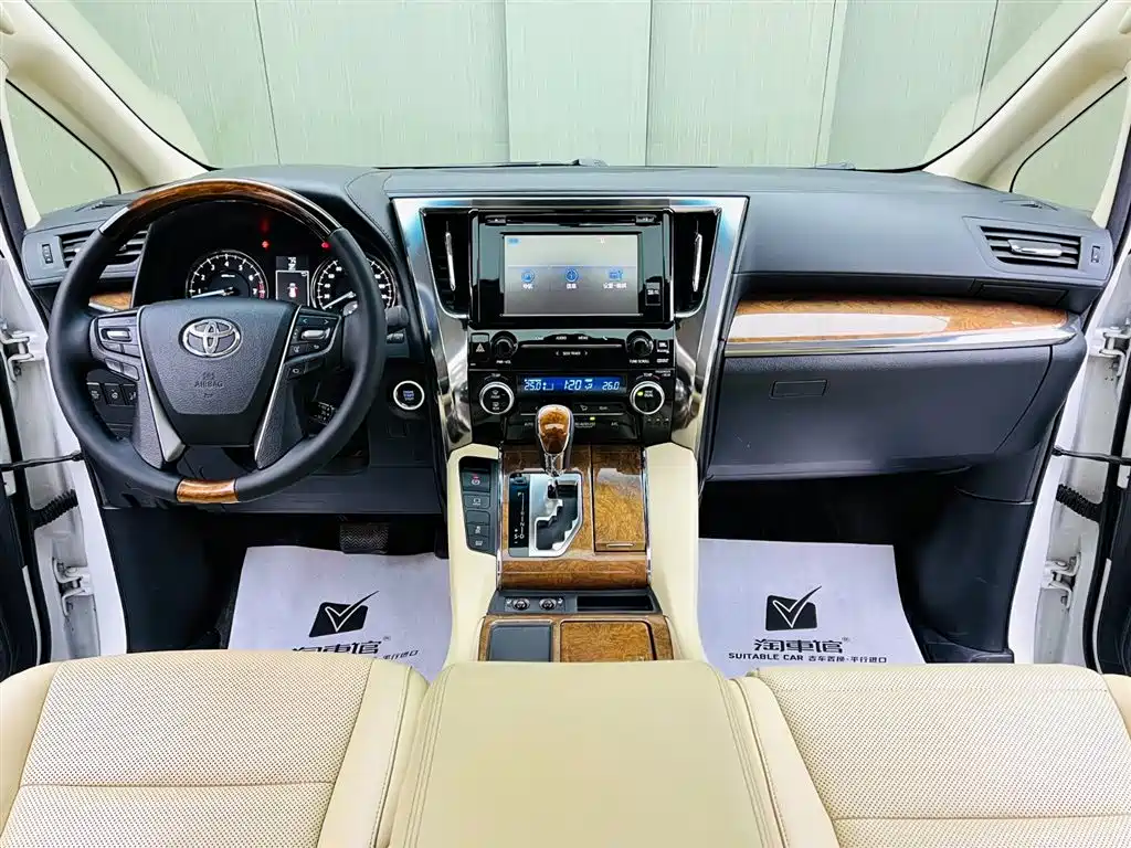 Toyota Alphard 2018 3.5L Luxury