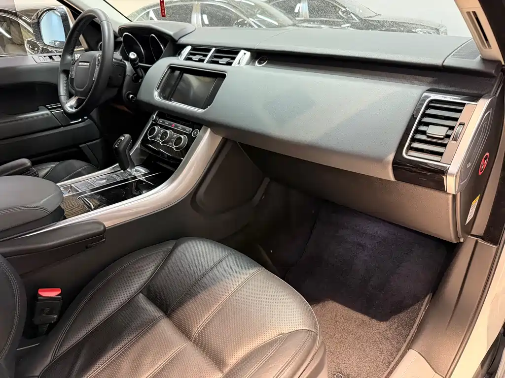 Land Rover Sport — миниатюра 21