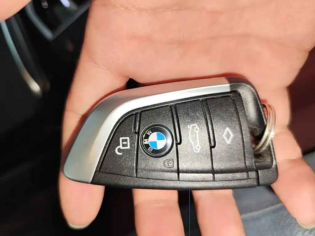 BMW iX3 — миниатюра 9