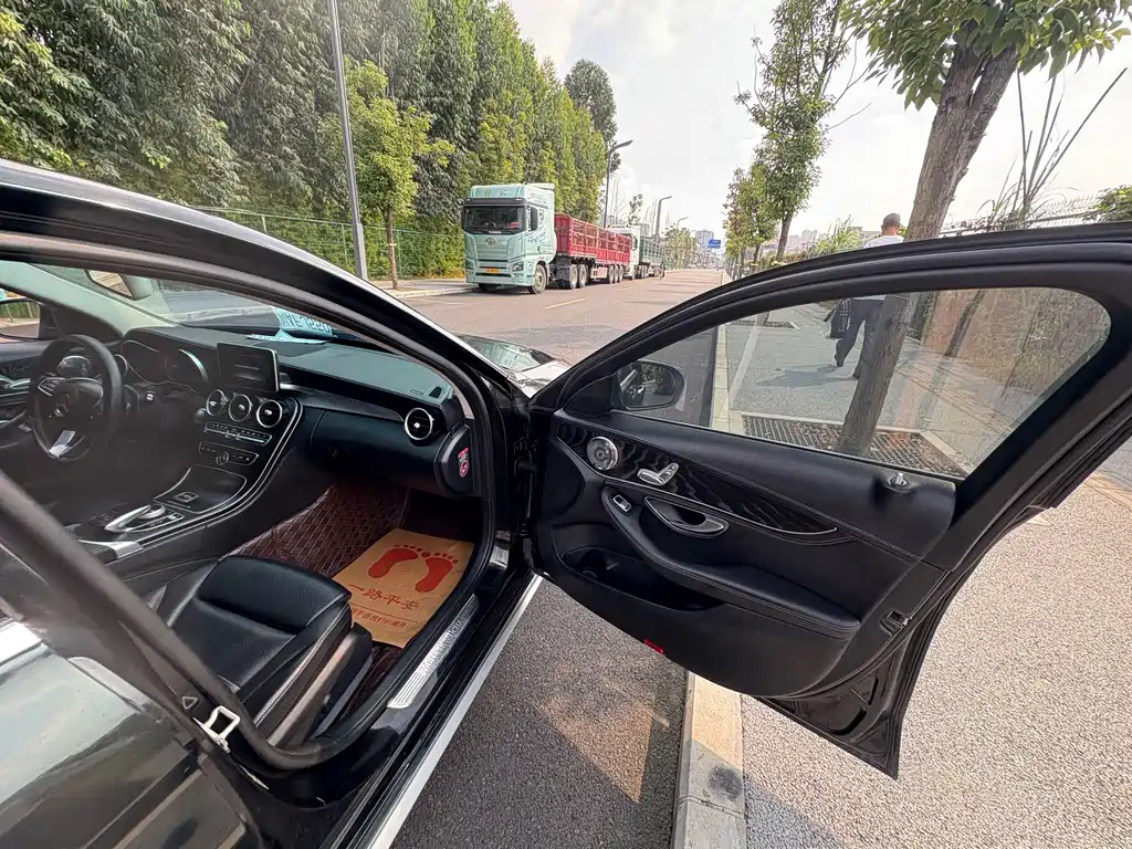 Mercedes-Benz C-Class — миниатюра 23