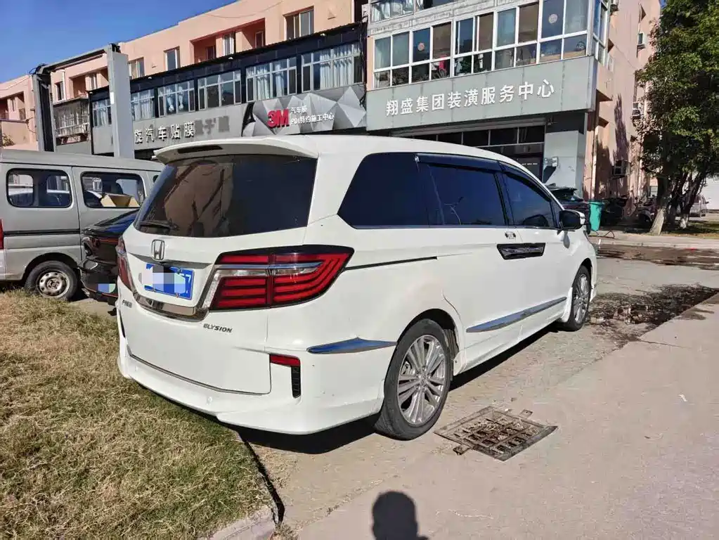 Honda Elysion — миниатюра 9