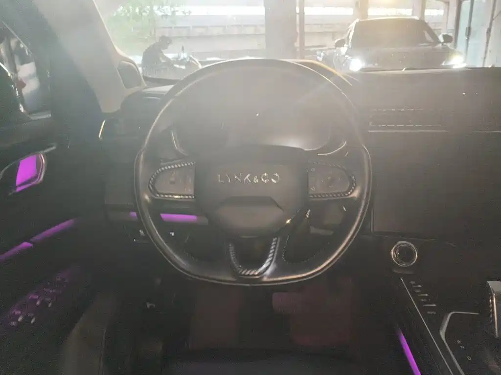 Lynk & Co 05 — миниатюра 11