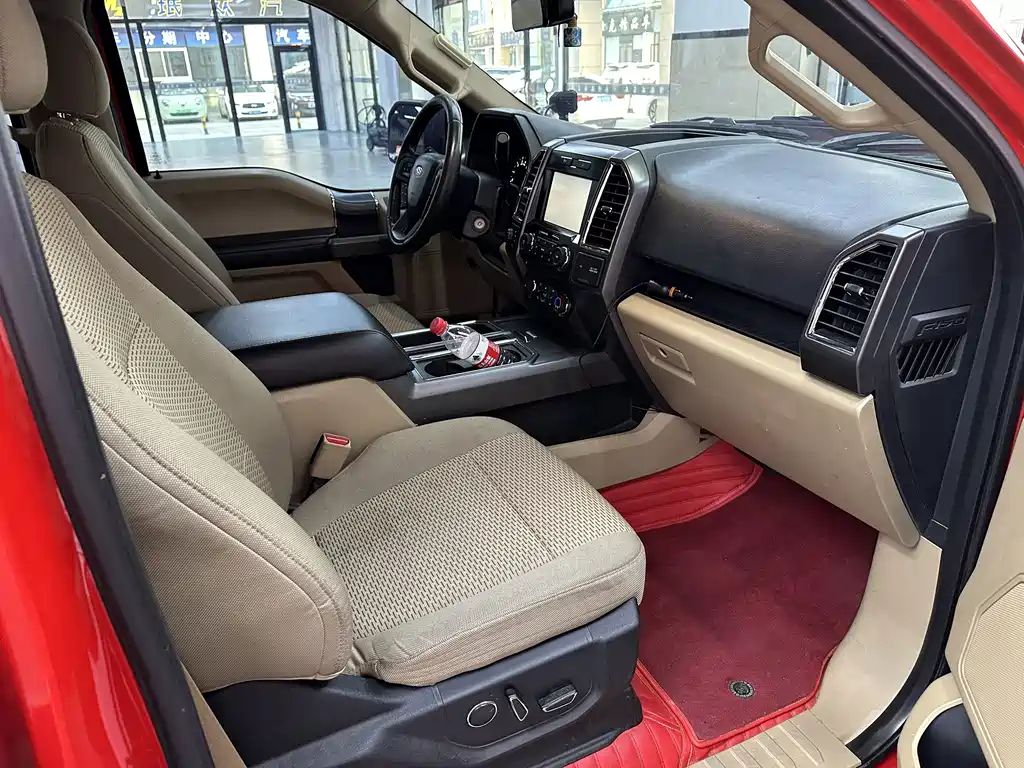 Ford F-150 Raptor — миниатюра 8