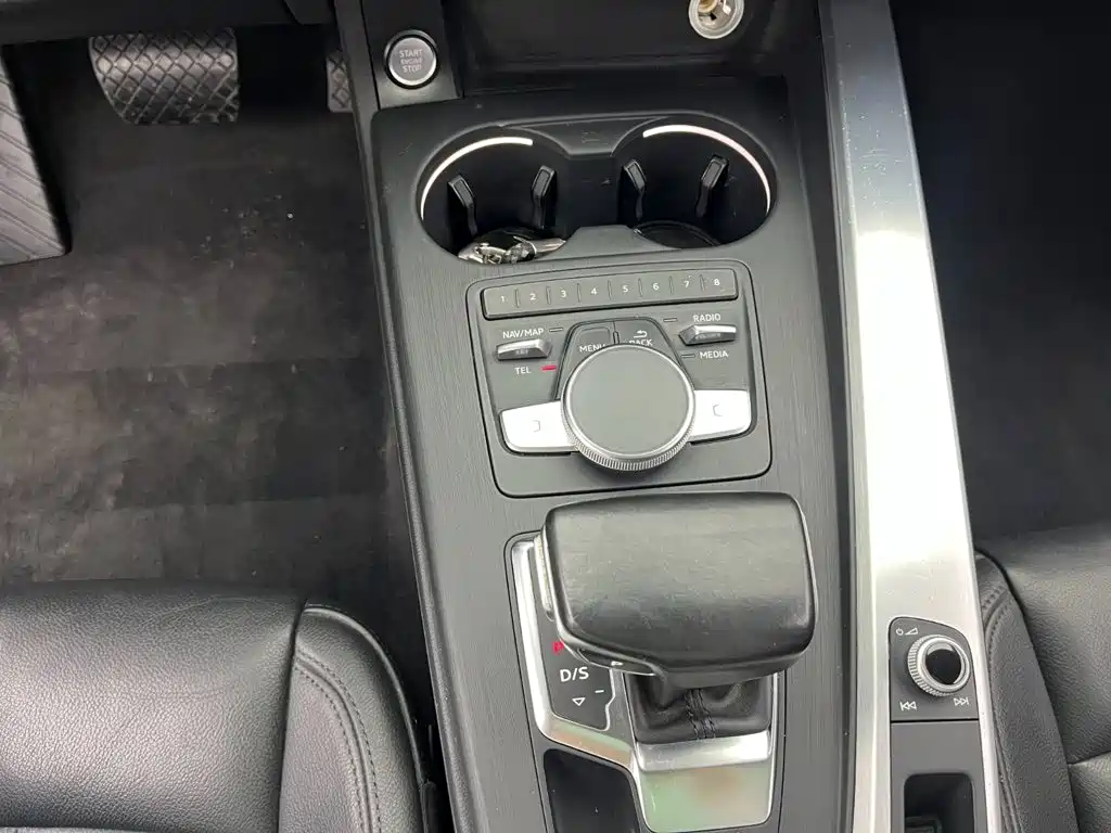 Audi A4L — миниатюра 11
