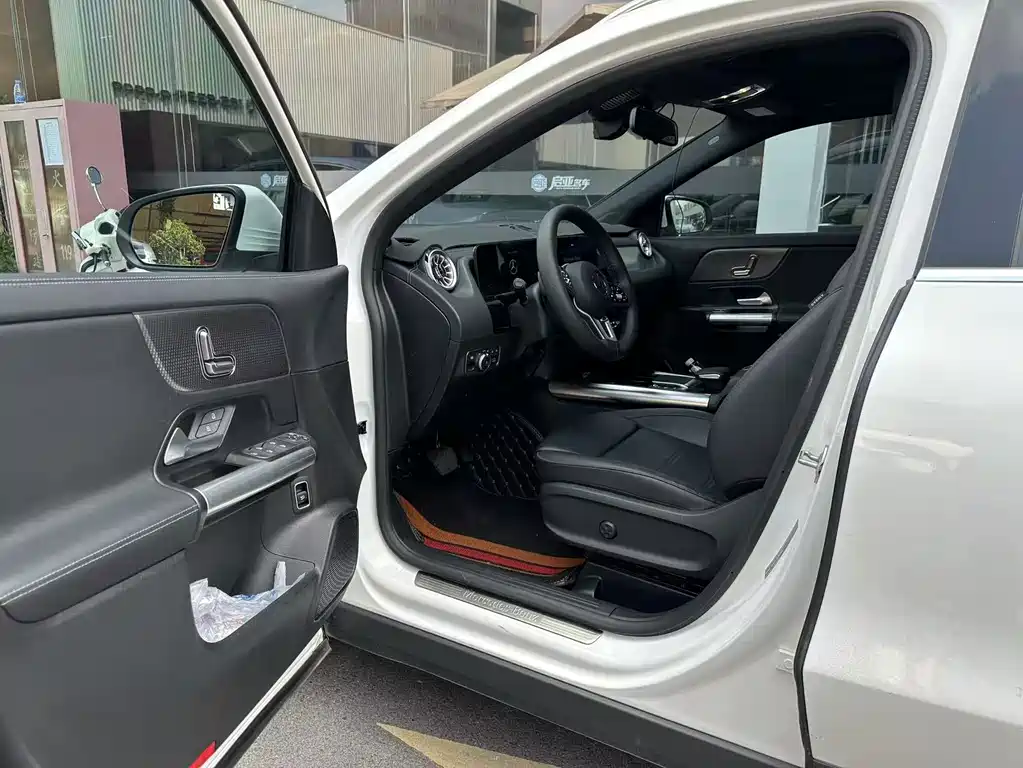 Mercedes-Benz GLA — миниатюра 7