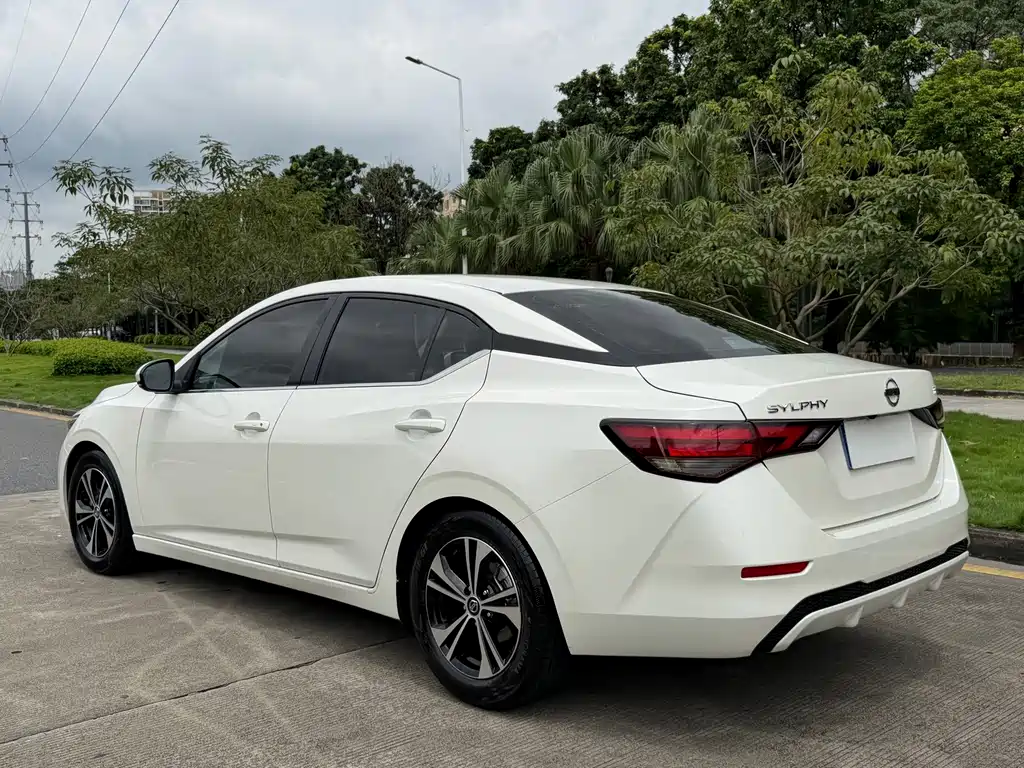 Nissan Sylphy — миниатюра 6