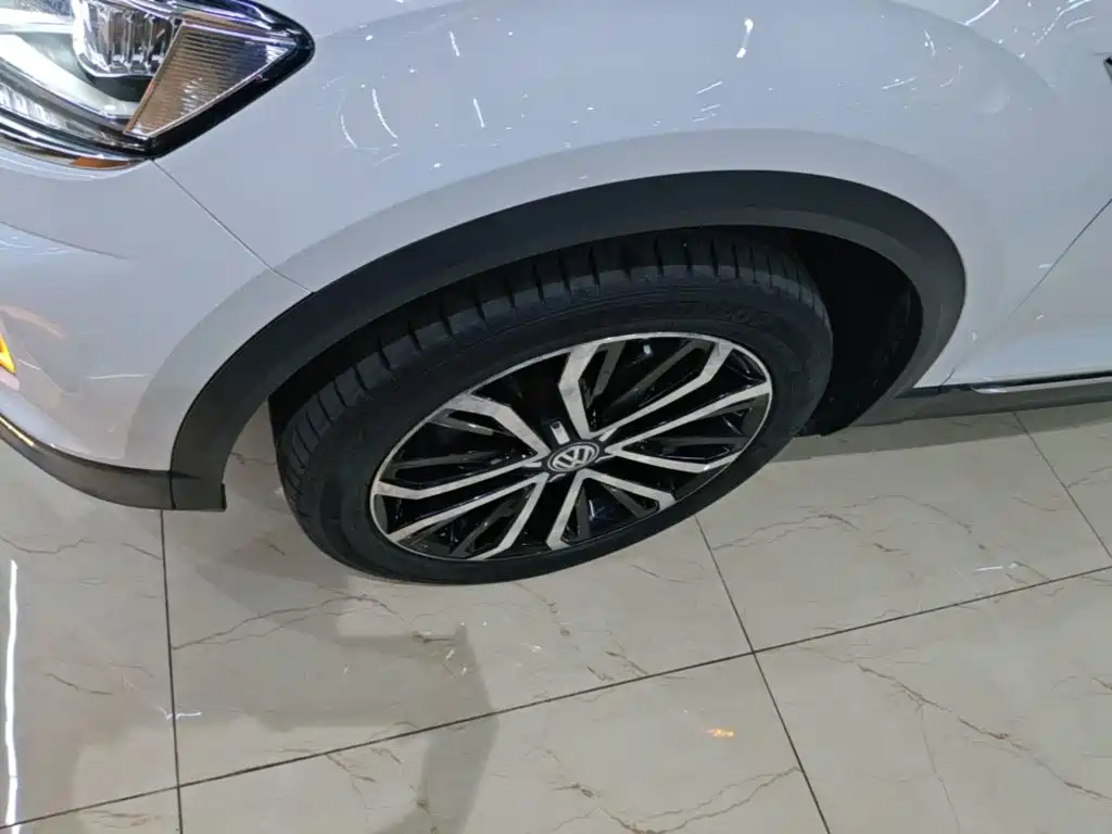 Volkswagen T-Roc — миниатюра 23