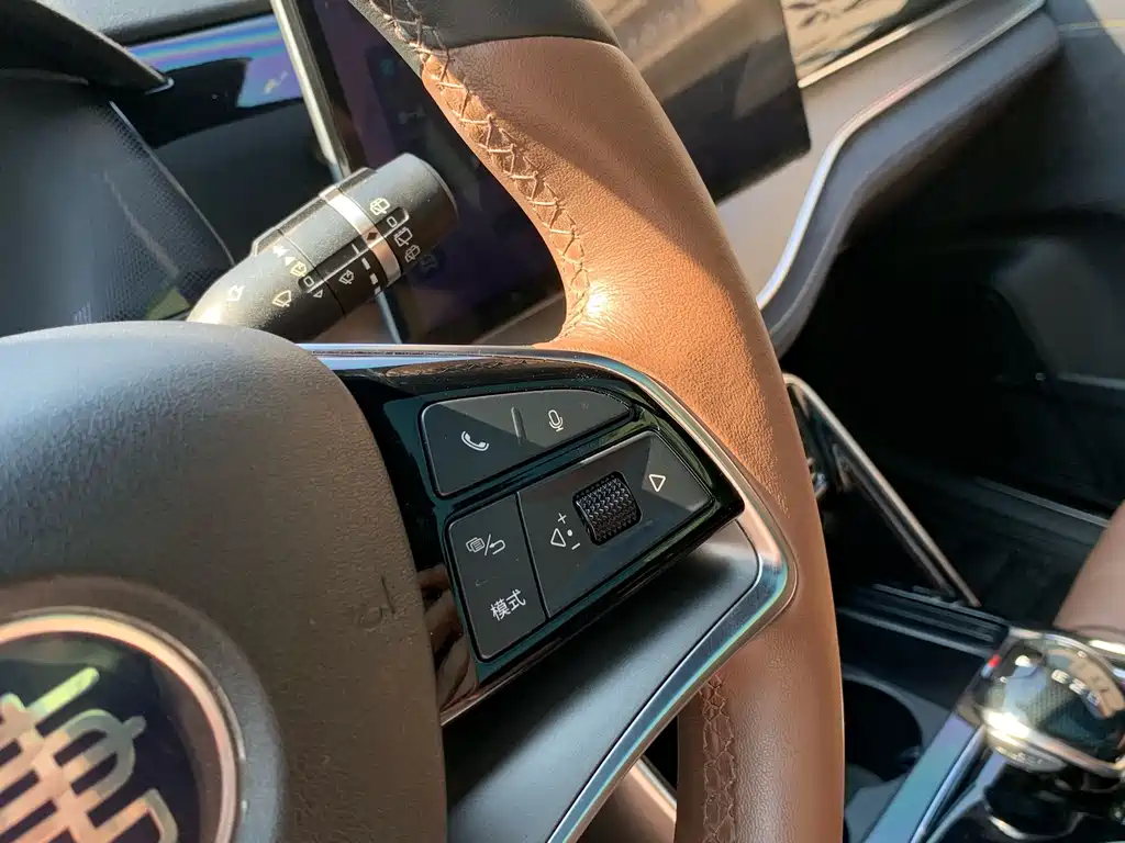 BYD Tang New Energy — миниатюра 26
