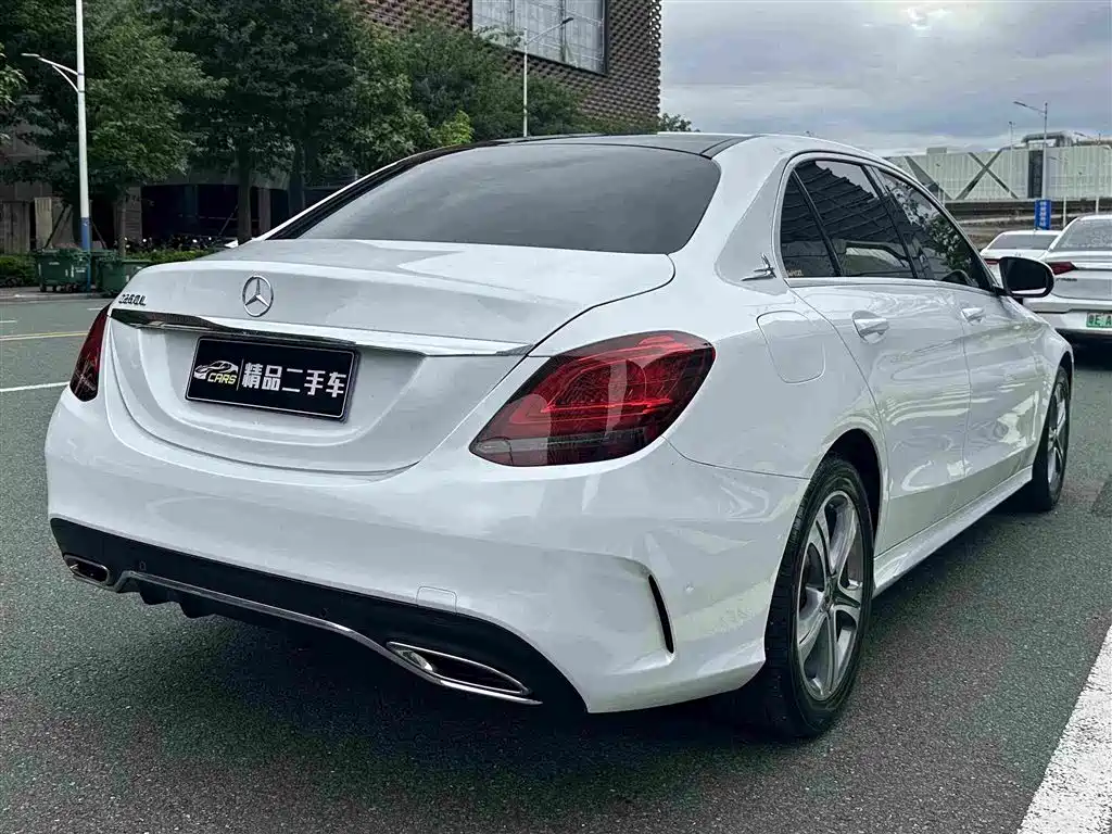 Mercedes-Benz C-Class — миниатюра 7