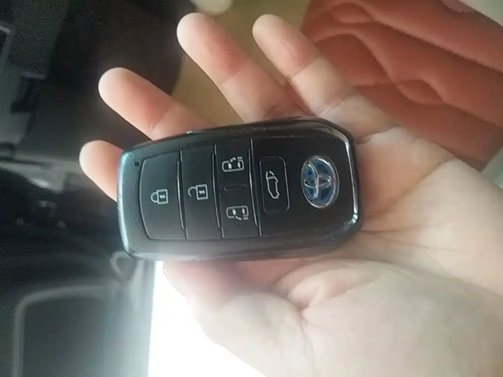 Toyota Granvia — миниатюра 9