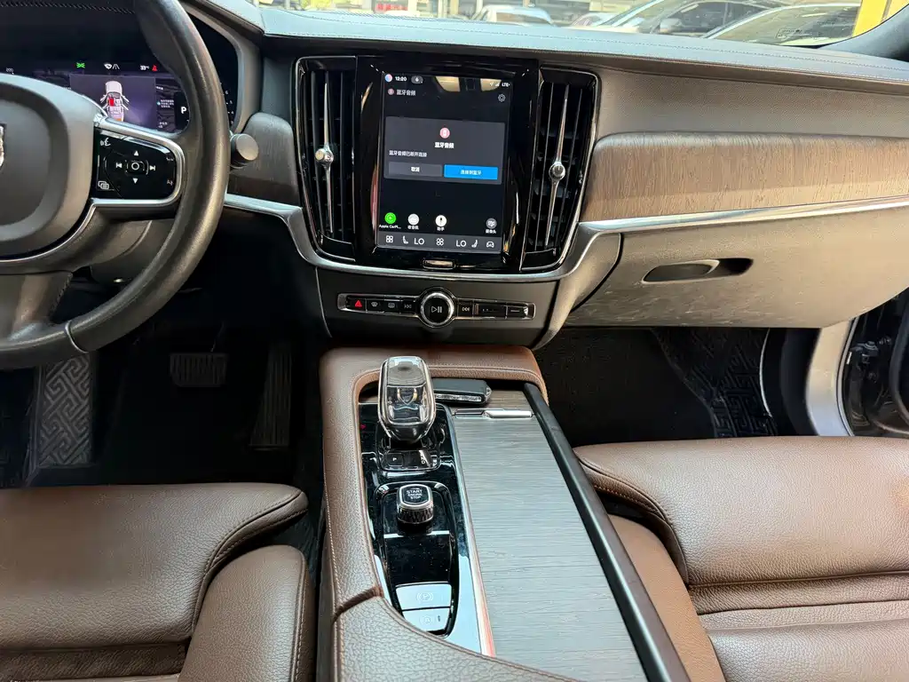 Volvo S90 — миниатюра 15