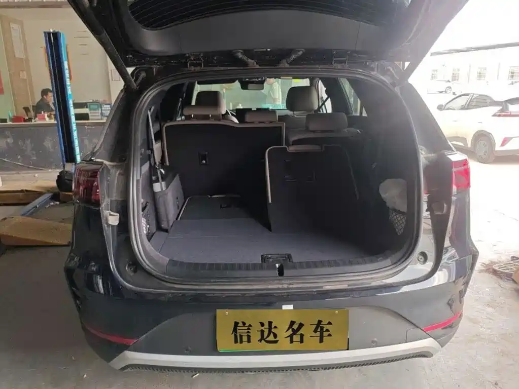 BYD Tang New Energy — миниатюра 9