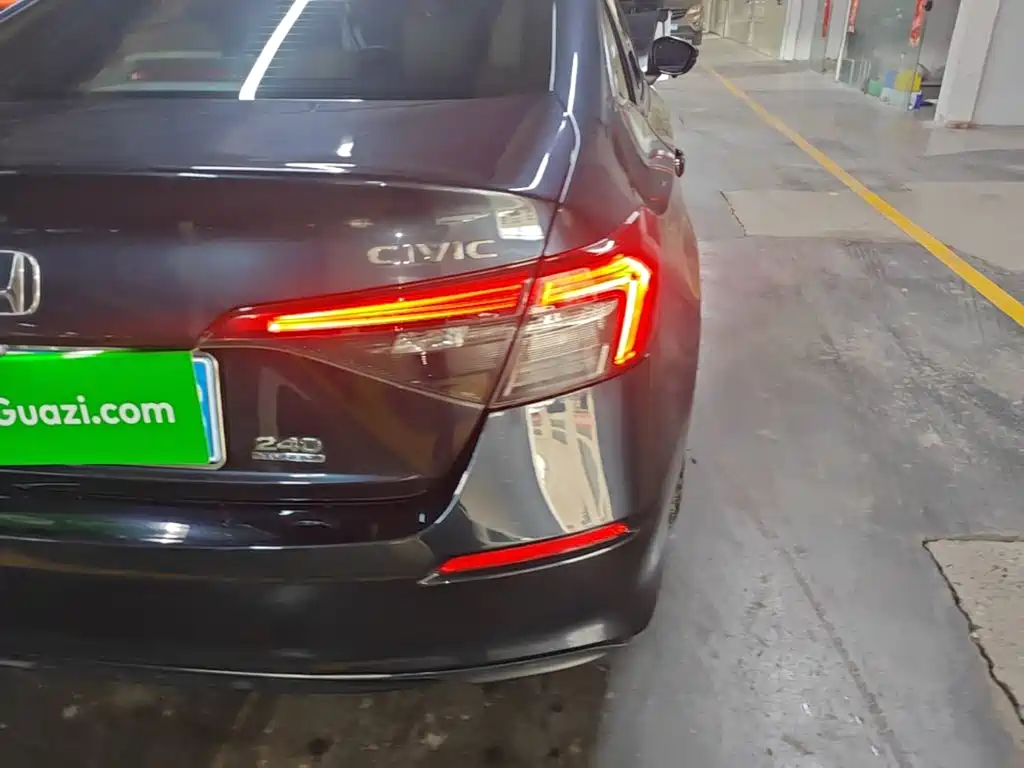 Honda Civic — миниатюра 8