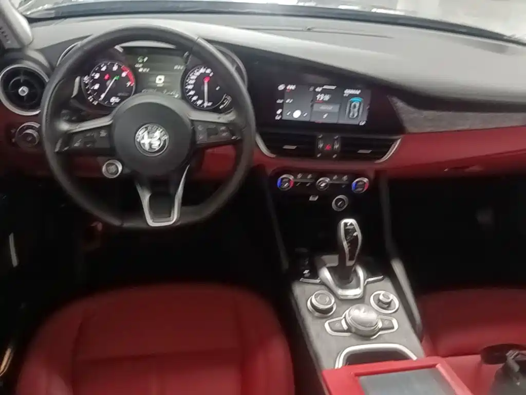 Alfa Romeo Giulia — миниатюра 10