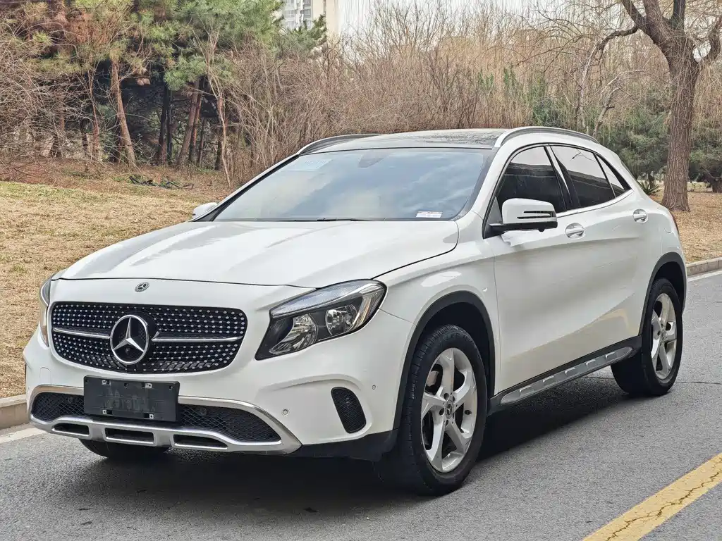 Mercedes-Benz GLA 2020