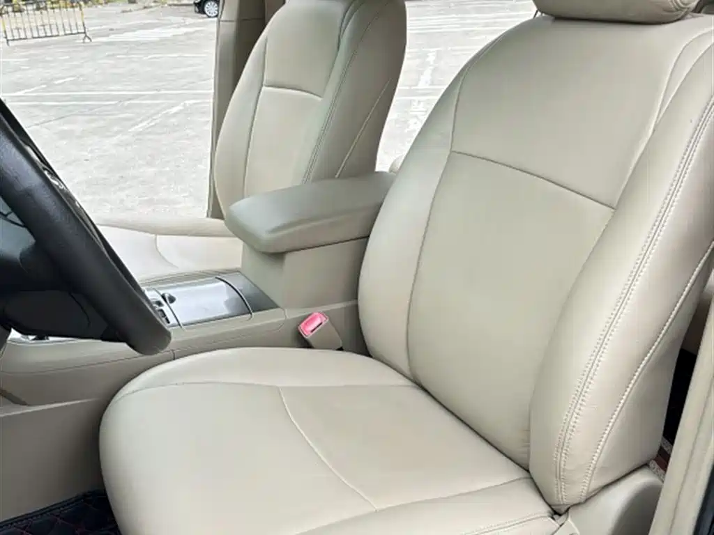Toyota Highlander 2012 2.7L 7 мест Elite