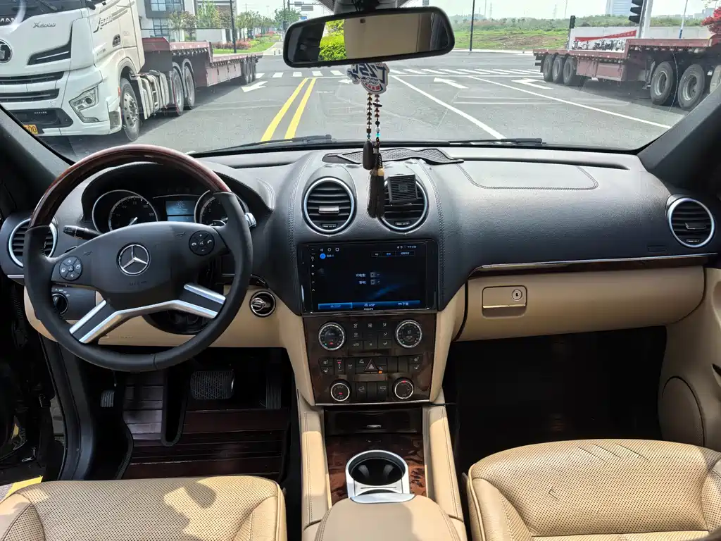 Mercedes-Benz GL 2010 GL 550 4MATIC